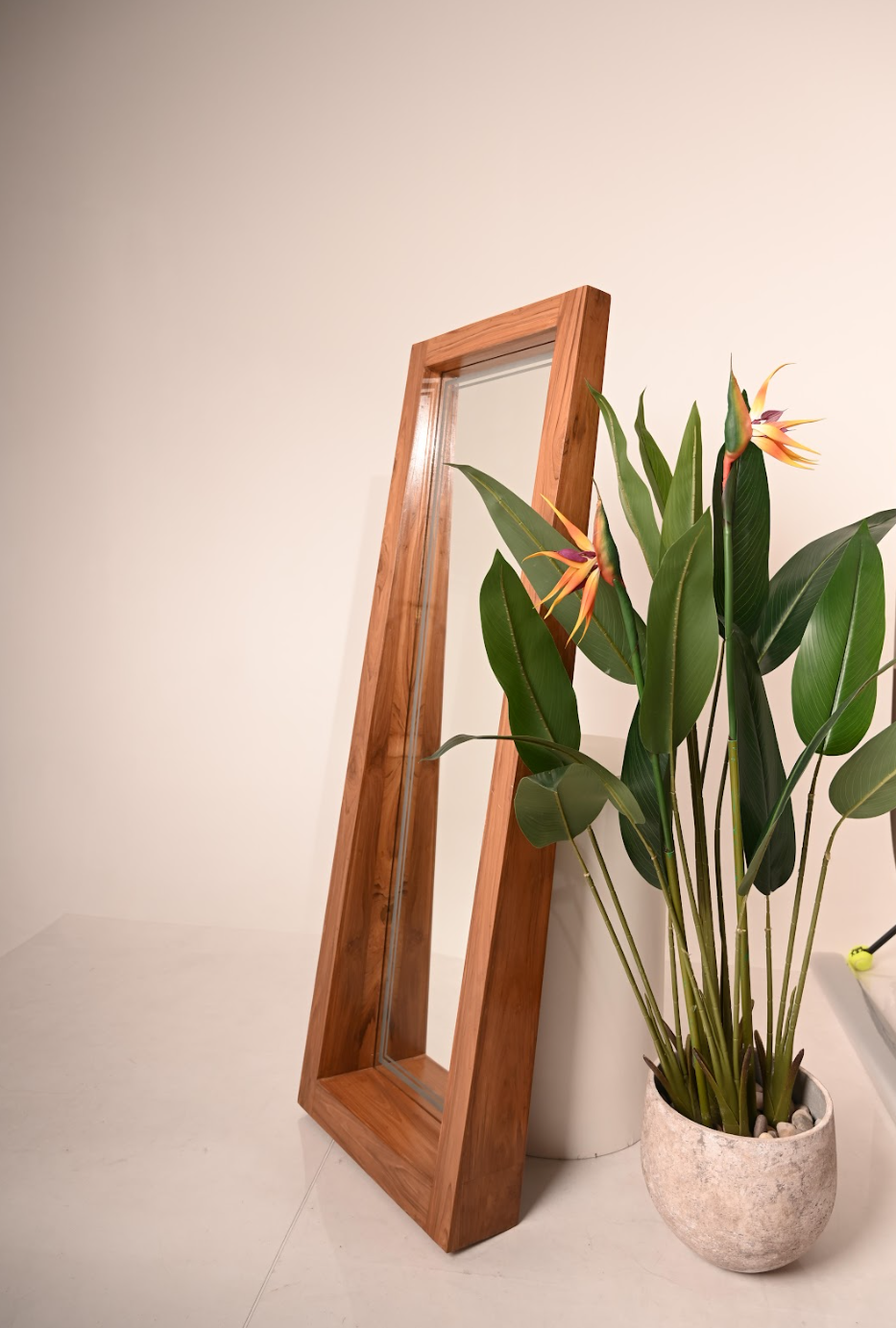 The Bengal Framed Aura Stand