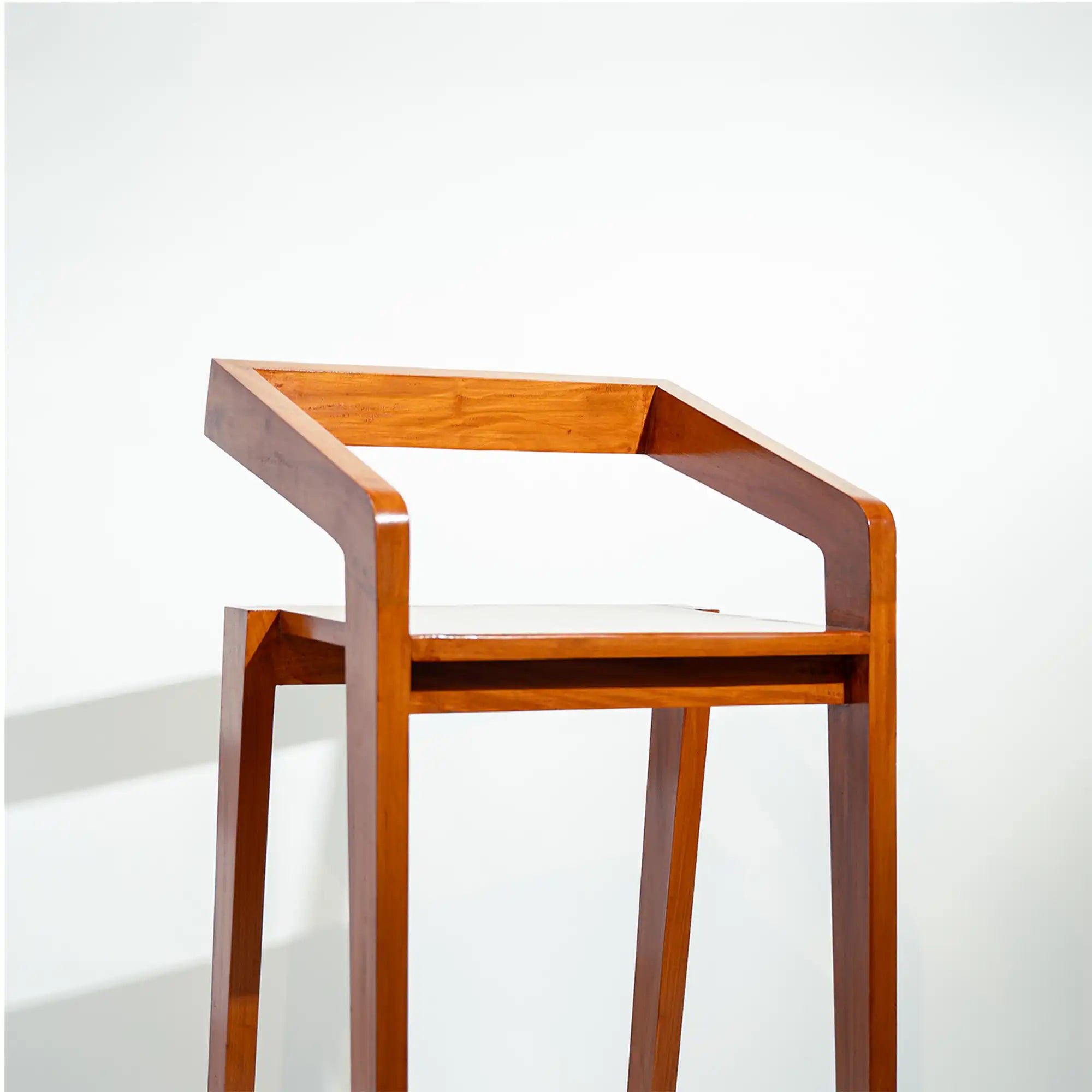 Metro Line Bar Chair