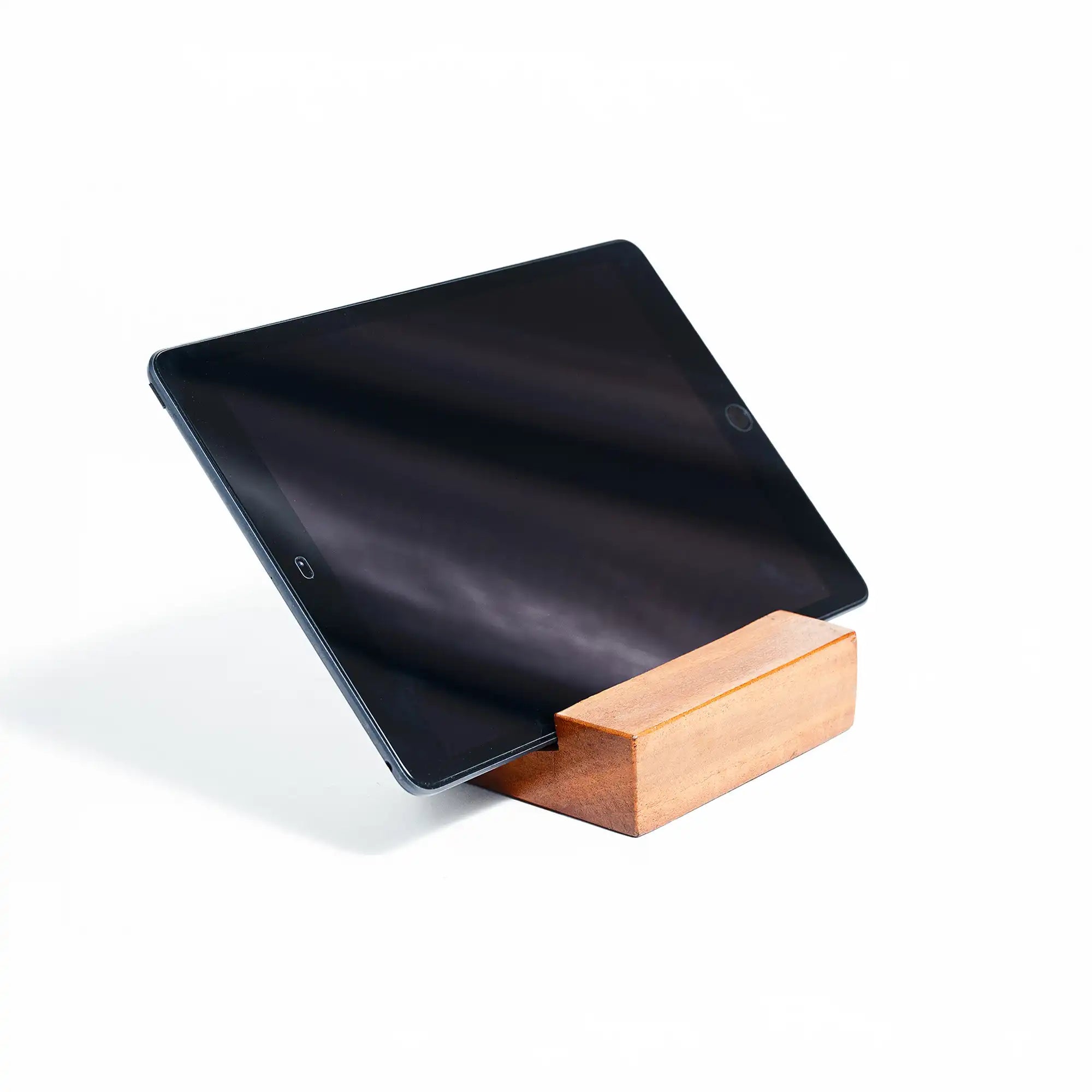 The Artisan’s Touch Stand